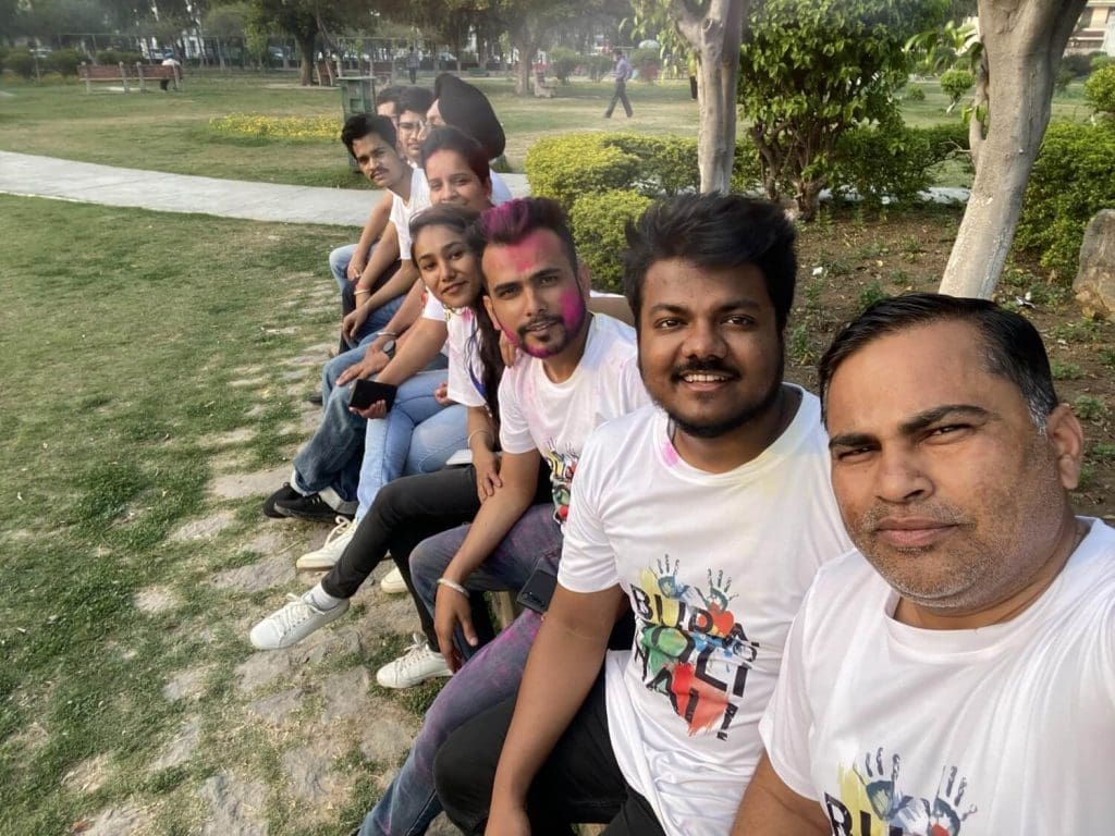 holi (1)